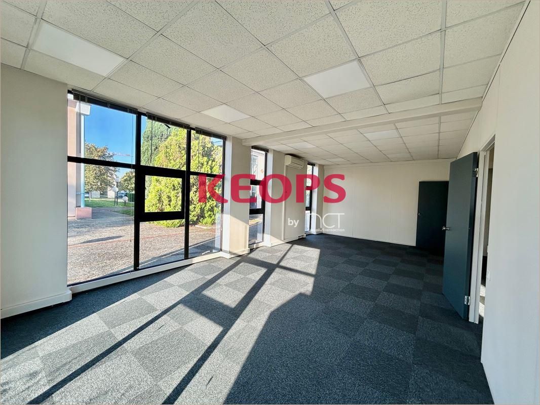 Vente Bureaux récents 63 m² non divisibles