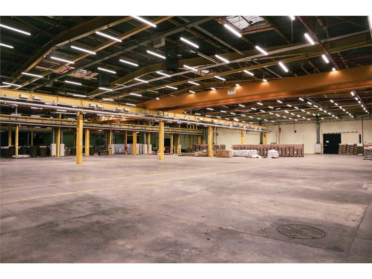 Location local 9000 m² à JOUE LES TOURS