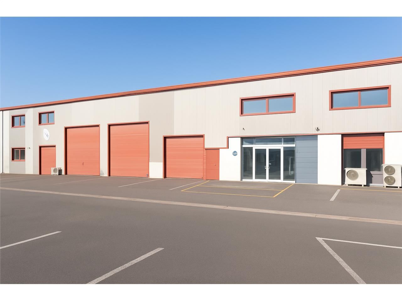 Location local 340.00 m² à SAINT PEE SUR NIVELLE