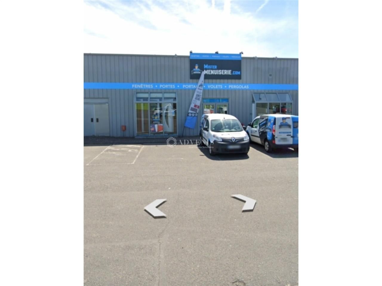Location local commercial 300 m² non divisibles