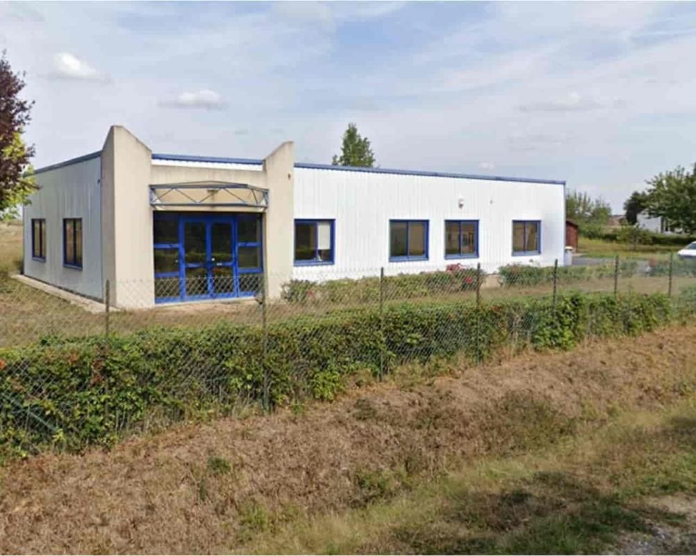 Location entrepôts 200 m² non divisibles