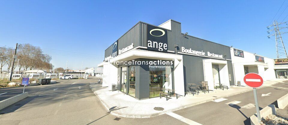 Location local commercial 268 m² non divisibles