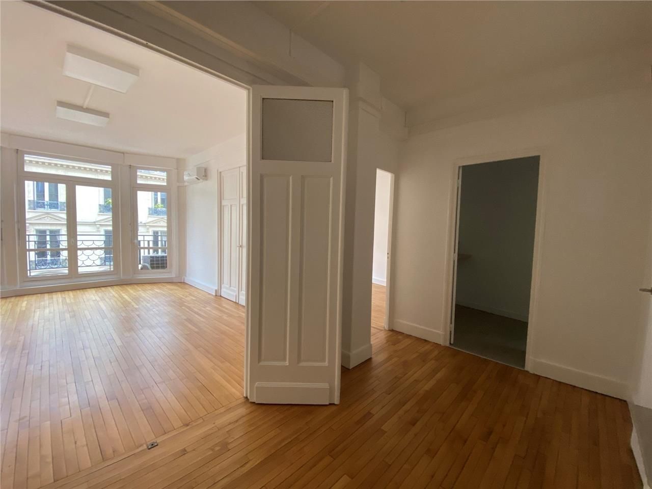 149 m² pour ce bureaux en location à Paris