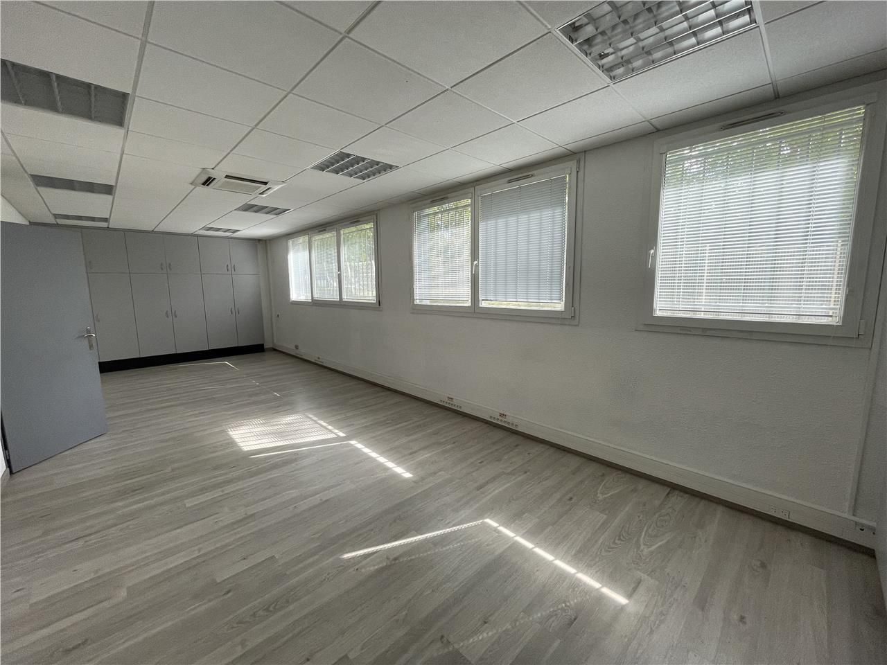 Location bureaux 34.50 m² non divisibles