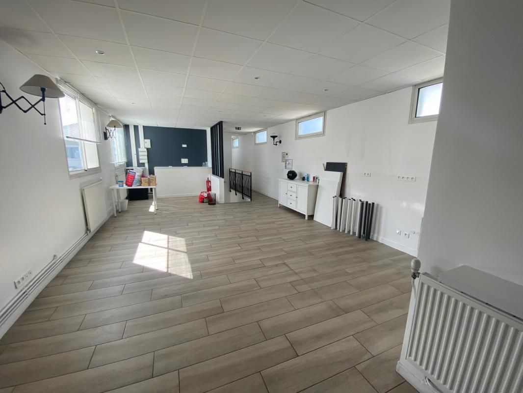 Location bureaux 138 m² non divisibles