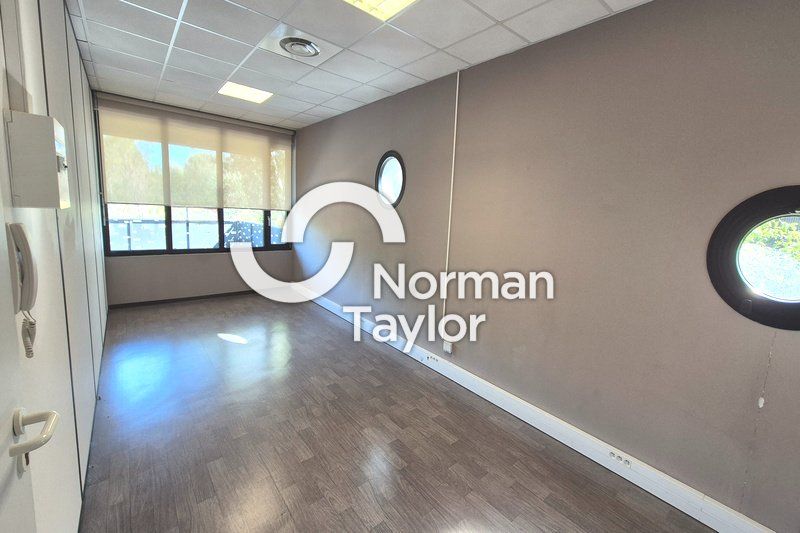 Location bureaux 105 m² non divisibles