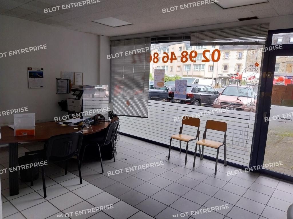 Location local commercial 98 m² non divisibles