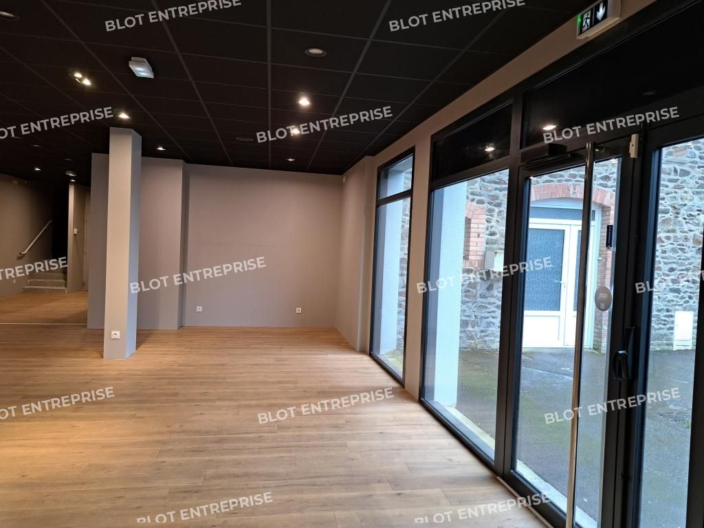 Vente local commercial 116 m² non divisibles