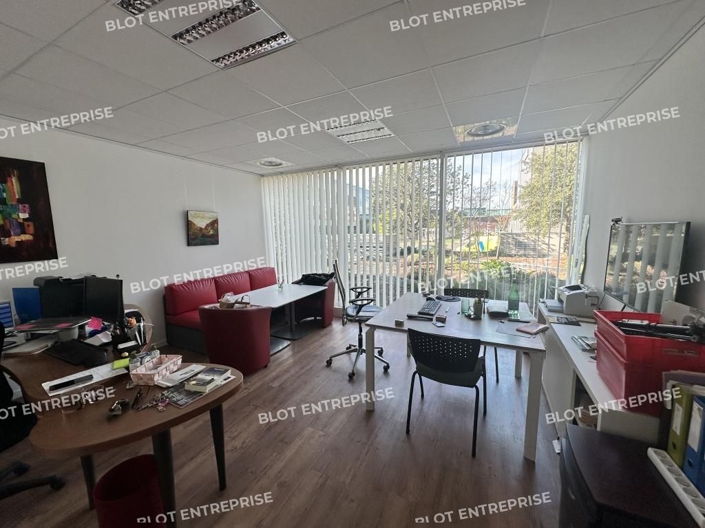 Vente bureaux 128 m² non divisibles