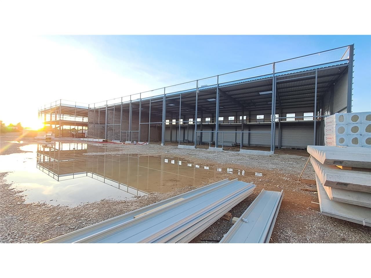 Vente local 1547 m² à Rillieux-la-Pape