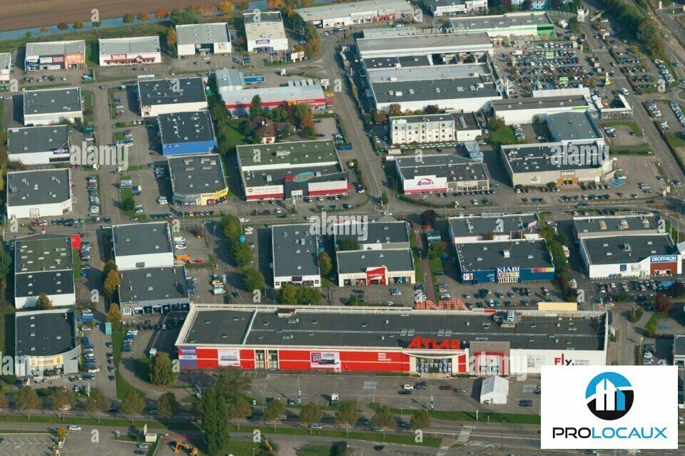 Vente local commercial 1010.01 m² non divisibles