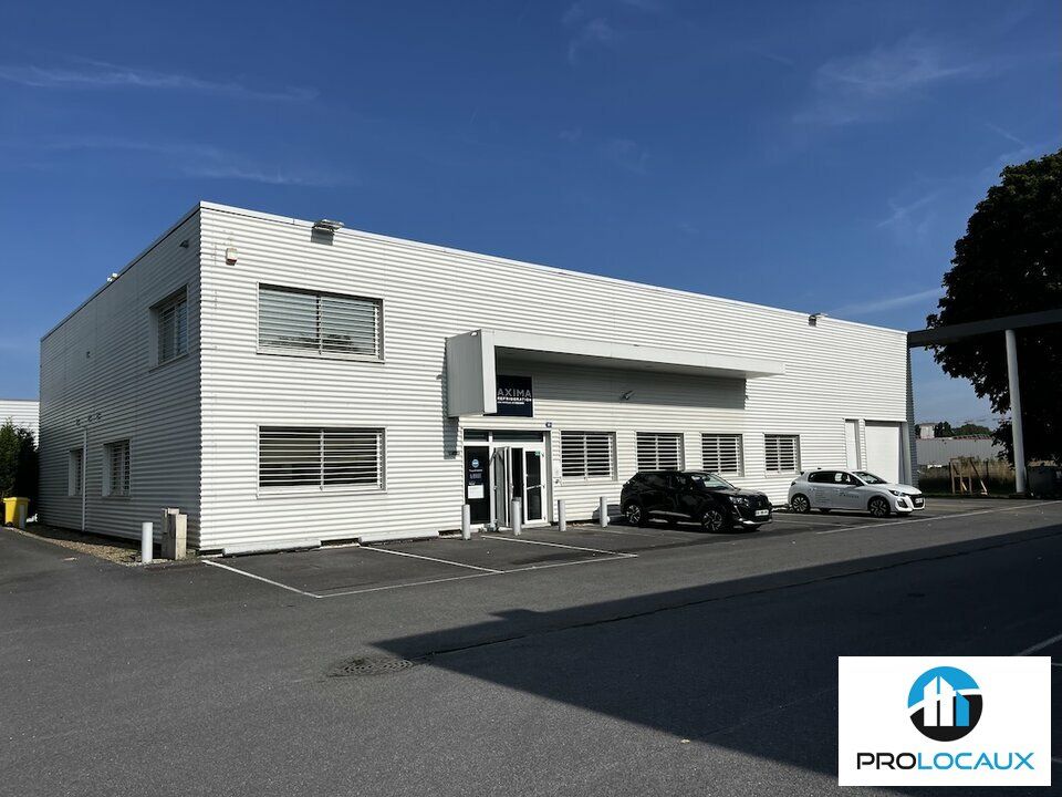 Location local d''activites 741 m² non divisibles