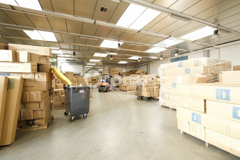 LOCAL D'ACTIVITÉ A LOUER - CHAPONNAY - IMMEDIATEMENT