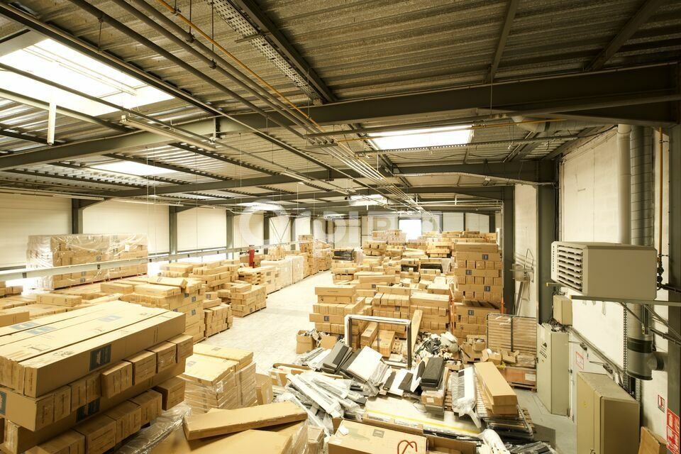 LOCAL D'ACTIVITÉ A LOUER - CHAPONNAY - IMMEDIATEMENT