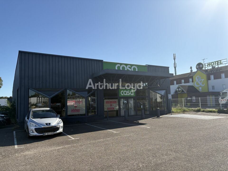 Location local commercial 736 m² non divisibles