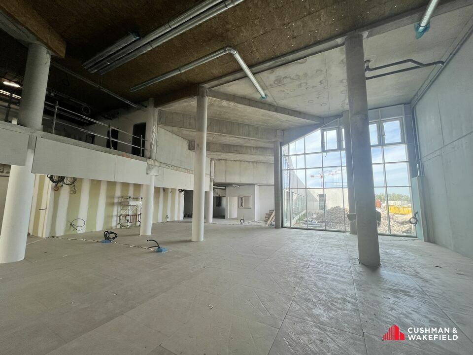 A Bordeaux quartier Bastides Niel, dans un immeuble neuf une surface de 3 141 m² de bureaux proposés à la location