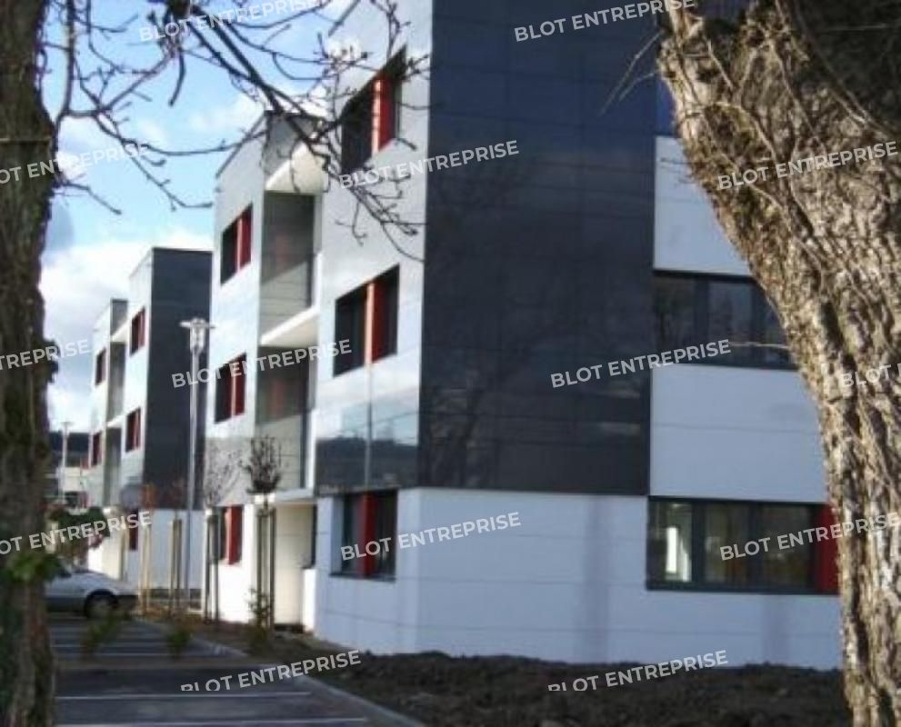 Location bureaux 450 m² non divisibles