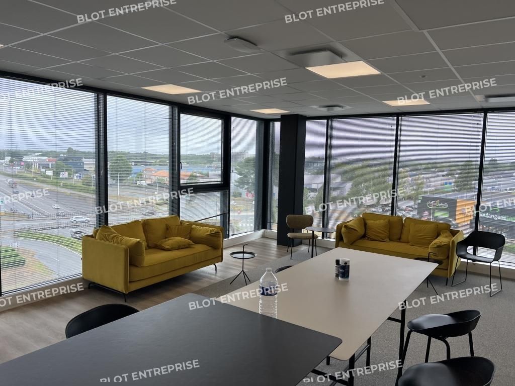 Location bureaux 560 m² non divisibles