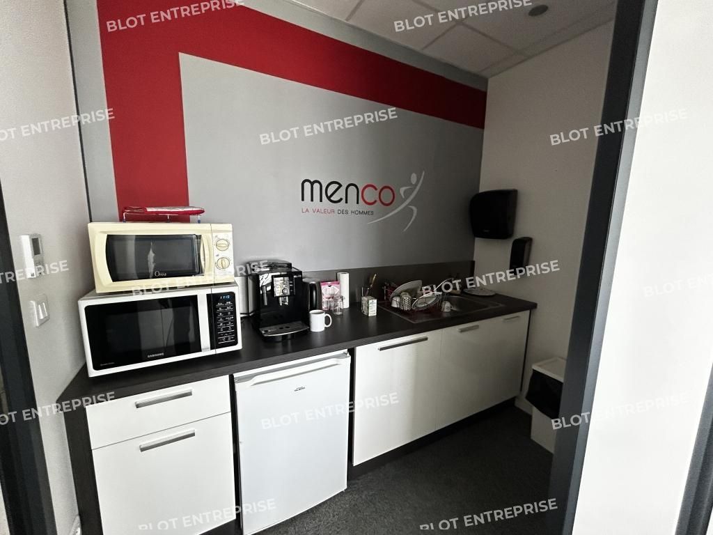 Location bureaux 127 m² non divisibles