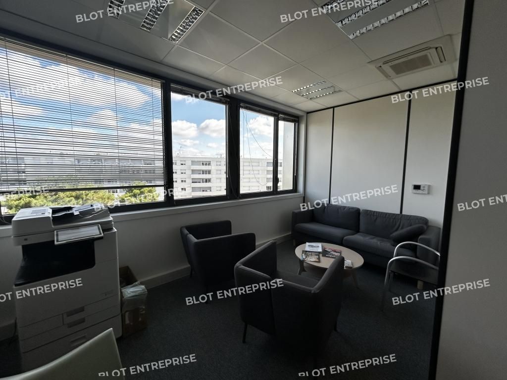 Location bureaux 127 m² non divisibles
