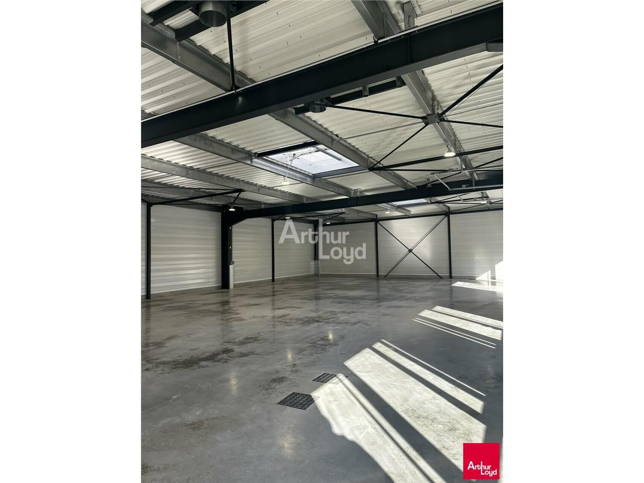 MORDELLES - LOCAL D'ACTIVITE A LOUER - 195 M²