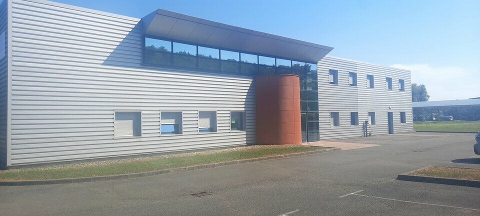 Vente local d''activites 957 m² non divisibles