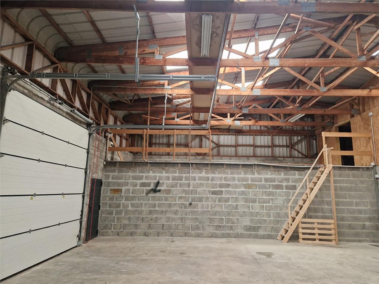 Location local 250.00 m² à CAEN