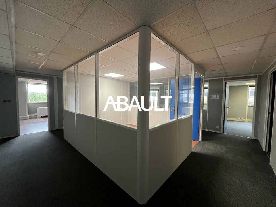 A VENDRE BUREAUX TOULOUSE MÉTRO BARRIÈRE DE PARIS D'ENVIRON 270 M2 