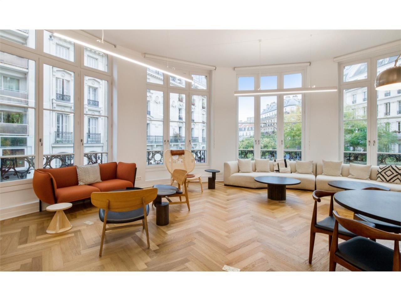 Location bureaux 1405 m² à Paris