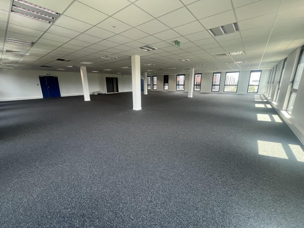 Location bureaux 174 m² non divisibles