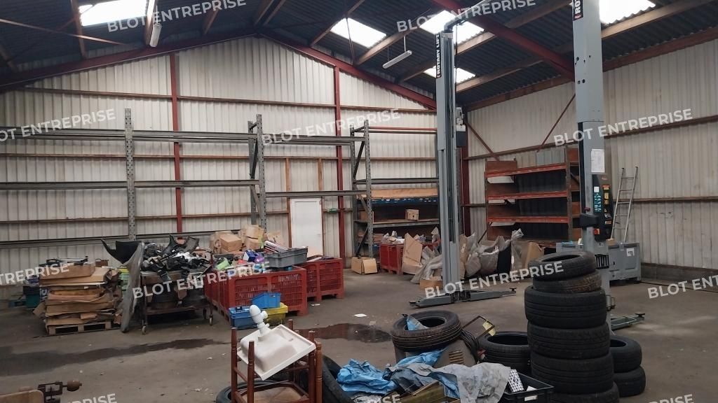 Vente entrepôts 425 m² non divisibles