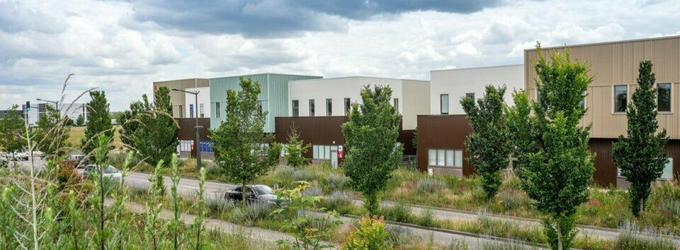 Vente local d''activites 3366 m² divisibles à partir de 630 m²