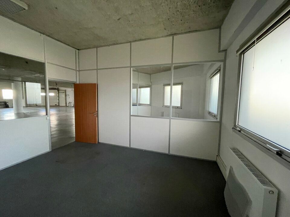 ACTI'LOG Transaction vous propose à la location une surface de bureaux au sein du Technoparc Lavoisier à Nanterre en bordure de l'autoroute A86 et proche du RER A.