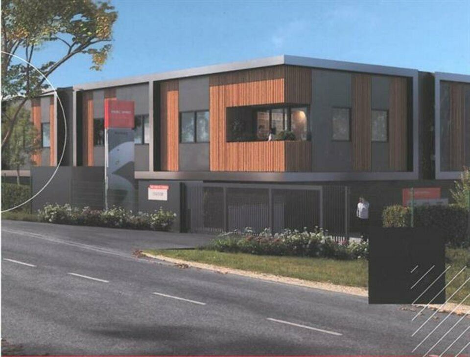 Vente local d''activites 7407 m² divisibles à partir de 358 m²