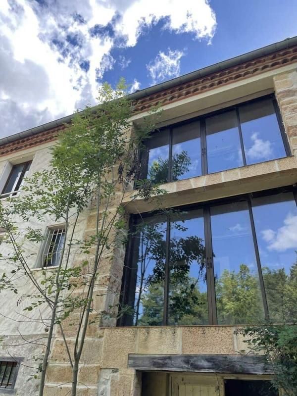 Location entrepôts 1000 m² non divisibles