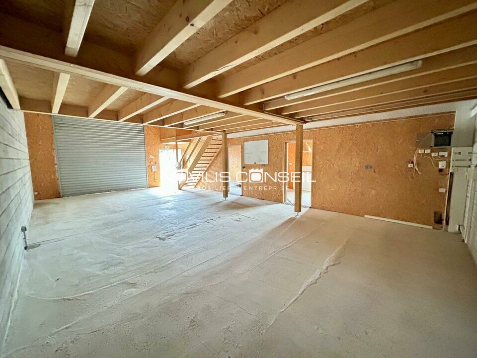 Location activité/entrepôt - 188 m²