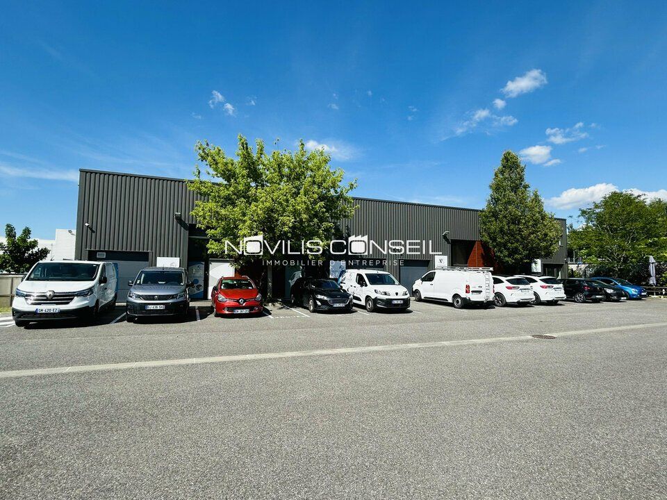 Location local d''activites 306 m² non divisibles
