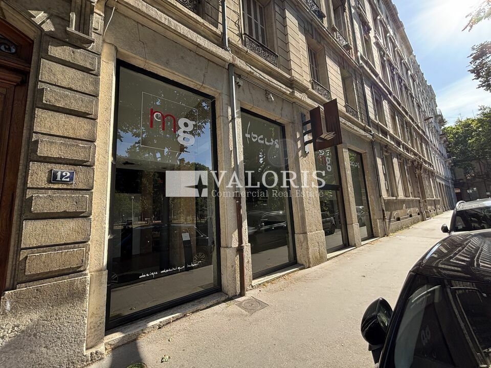 Location local commercial 185 m² non divisibles