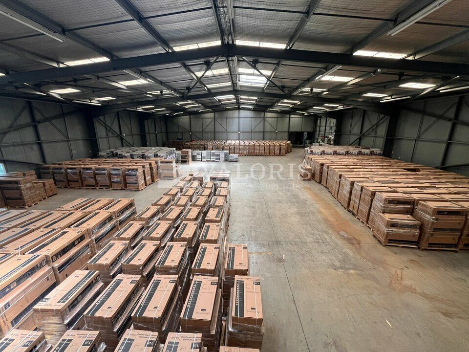 Location entrepot 4803 m² non divisibles
