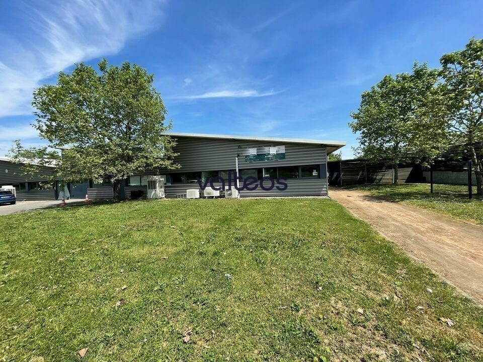 Location local d''activites 284 m² non divisibles