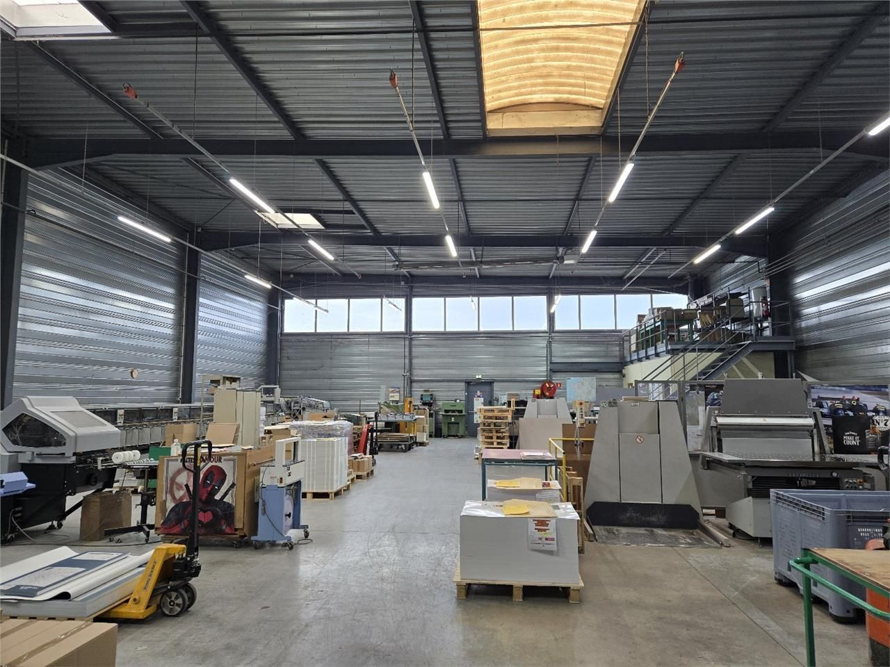 Location local 1943 m² à CHAMBRAY LES TOURS