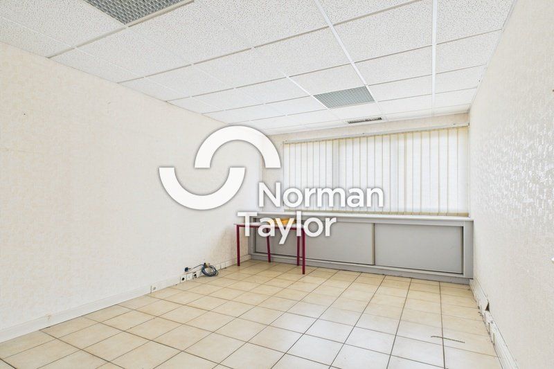 750 m² pour ce local d'activites en location à Perpignan