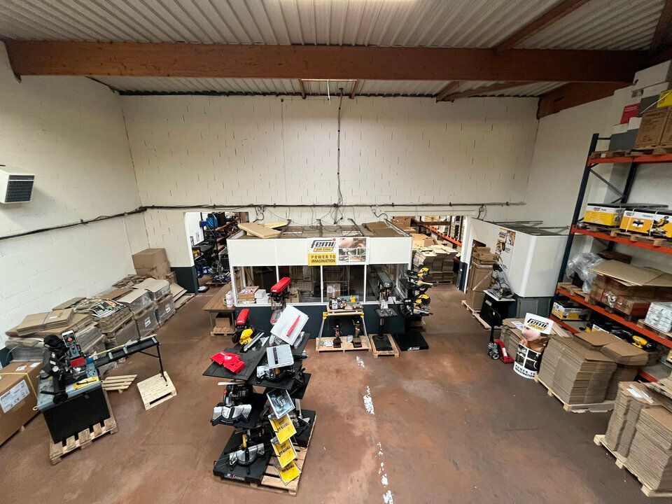 Location local d''activites 434 m² non divisibles