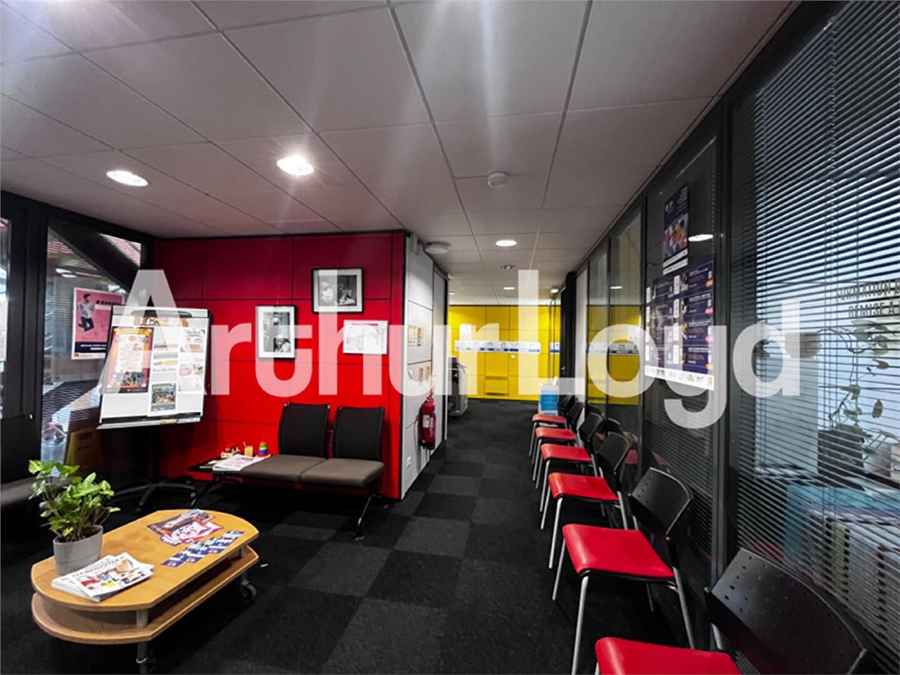 Vente bureaux 520.00 m² à HEROUVILLE SAINT CLAIR