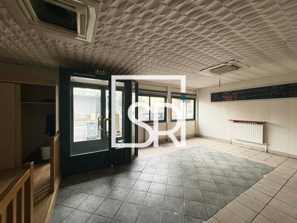 LOCATION LOCAL COMMERCIAL  - QUARTIER REPUBLIQUE - 63100 CLERMONT-FERRAND