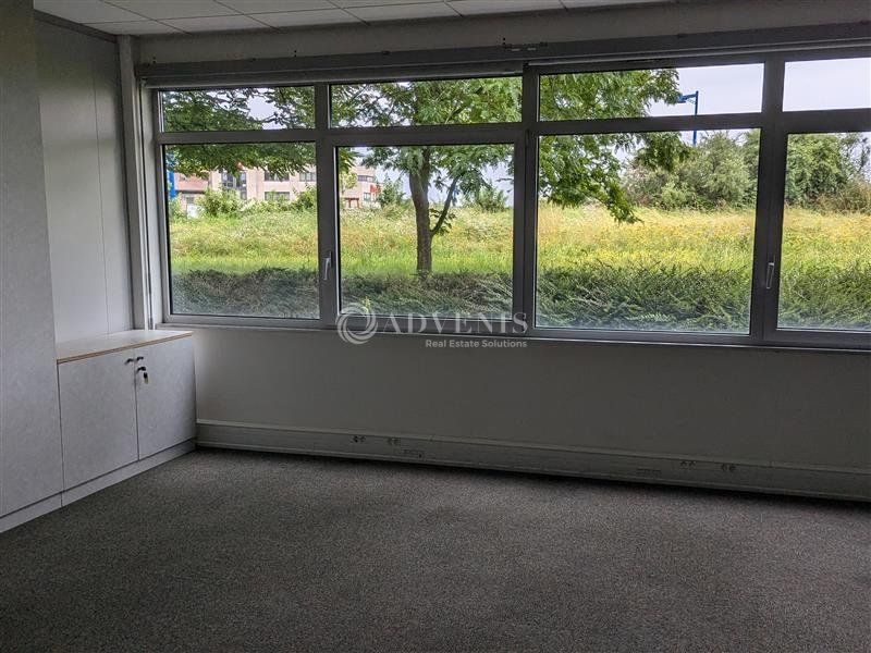 Lumineux plateaux de bureaux à vendre - Parc d'Activités - Entzheim