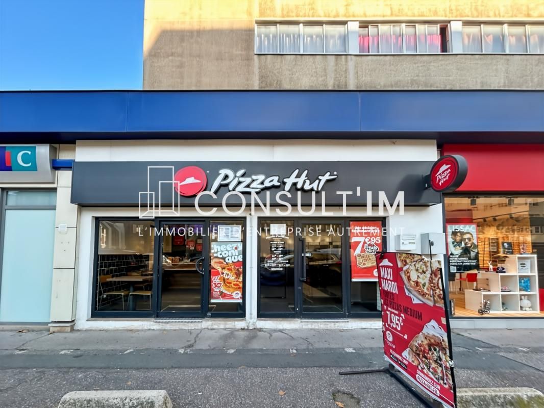 Location local commercial 100 m² non divisibles