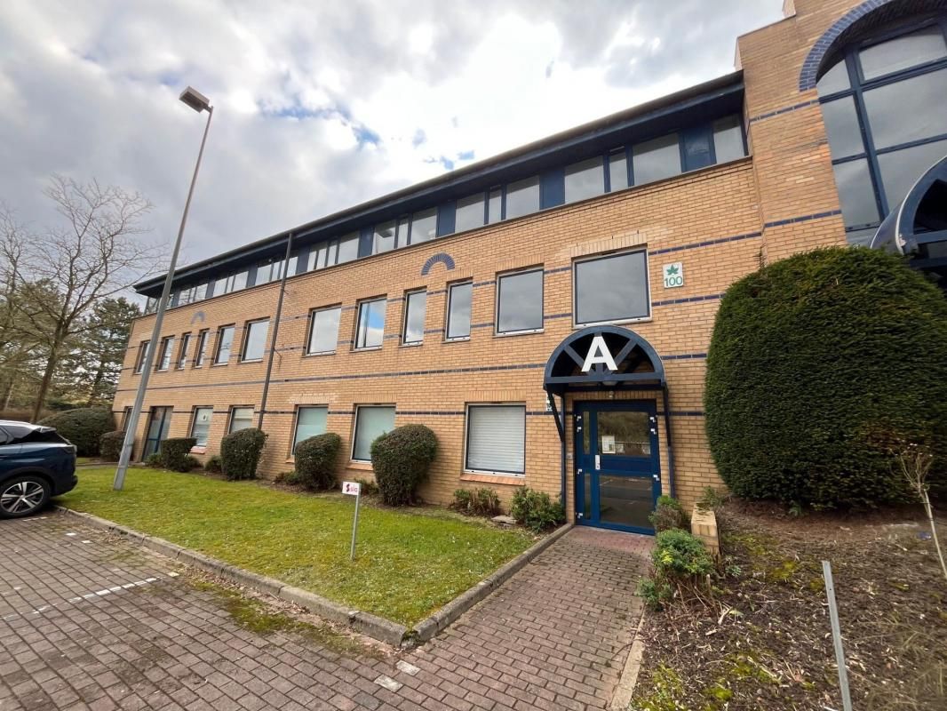 Location bureaux 172 m² non divisibles