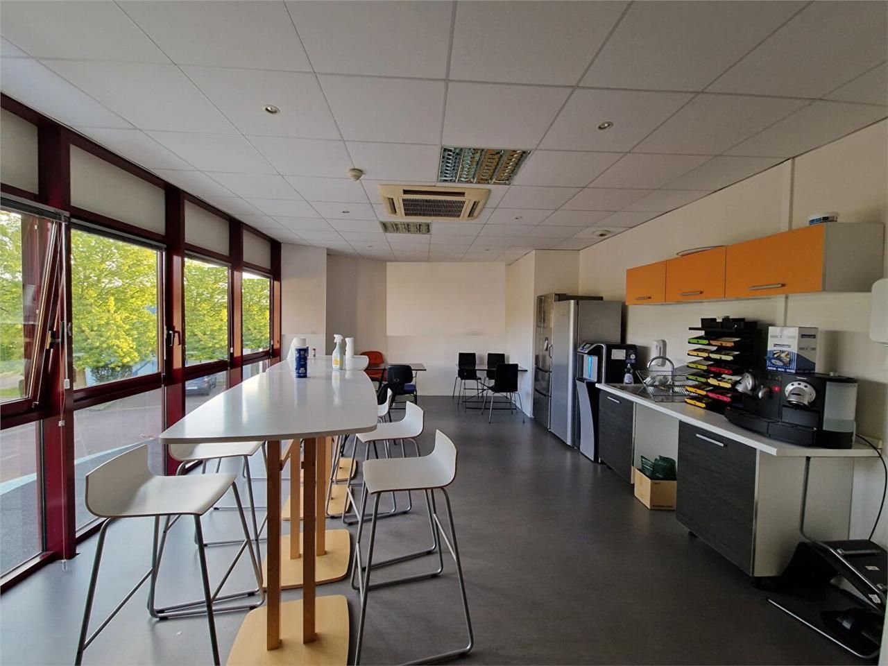 Location bureaux 1011.00 m² à Caen