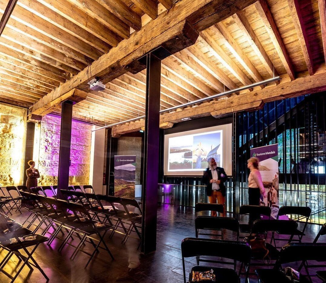 Vente local commercial 630.00 m² à BORDEAUX